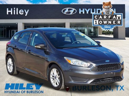 Used 2016 Ford Focus SE image 1