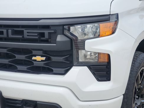 Used 2023 Chevrolet Silverado 1500 Custom AWD/4WD image 8