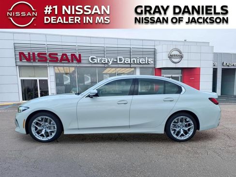 Used 2025 BMW 330i Sedan RWD image 4