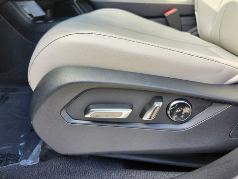 Used 2025 Acura RDX SH-AWD image 6