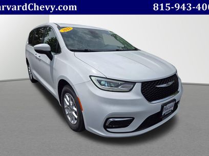 Used 2023 Chrysler Pacifica Touring-L