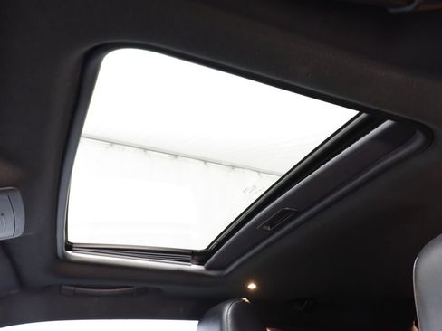 Used 2015 Dodge Challenger SXT Plus w/ Technology Group image 14