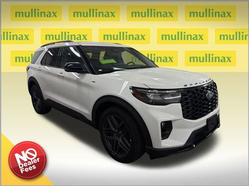 New 2026 Ford Explorer ST-Line w/ ST-Line Street Pack RWD image 1