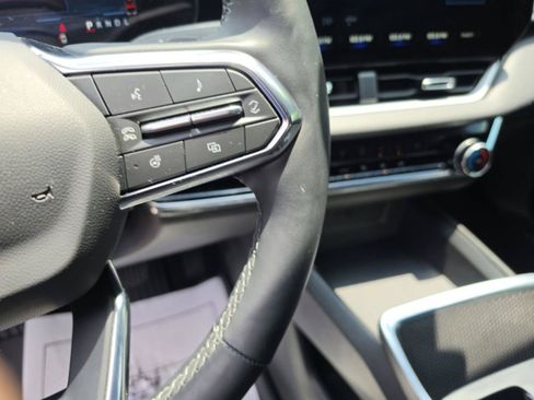 Used 2025 Chevrolet Equinox LT FWD image 20