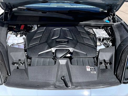 Certified 2025 Porsche Cayenne E-Hybrid Coupe AWD/4WD image 15