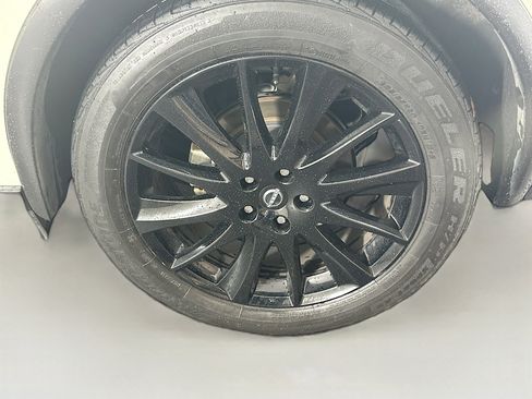 Used 2023 Nissan Murano SV w/ SV Midnight Edition Package image 11