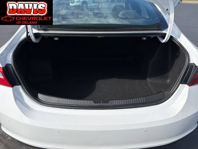 Used 2025 Chevrolet Malibu LT FWD image 11