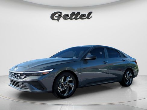 Certified 2025 Hyundai Elantra Sport w/ Cargo Package image 1