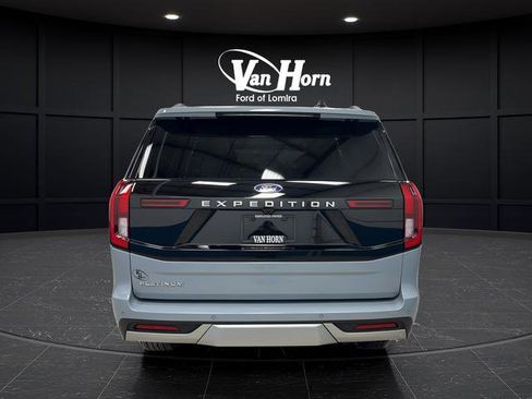 Used 2025 Ford Expedition Platinum w/ Driver's Package image 43