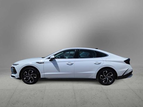 Used 2025 Hyundai Sonata SEL FWD image 5