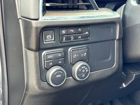 Used 2025 Chevrolet Tahoe Z71 AWD/4WD image 14