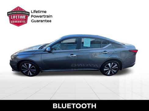 Used 2022 Nissan Altima 2.5 SV FWD image 2