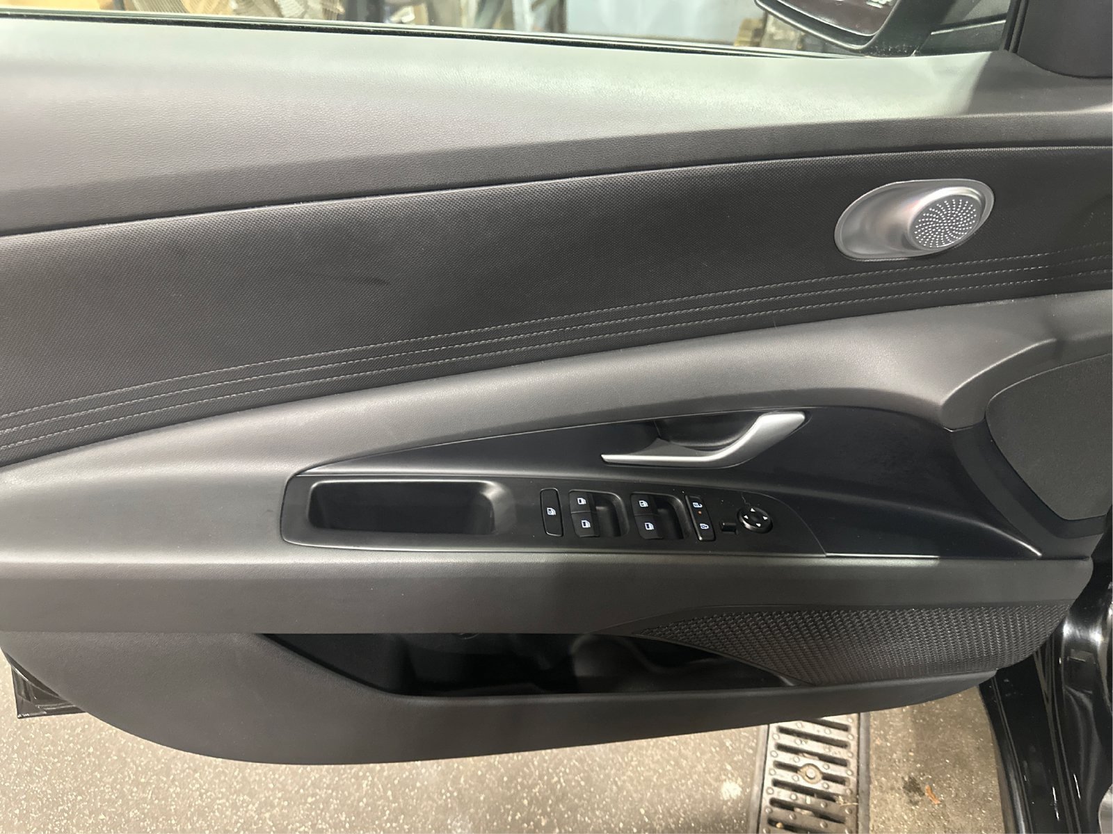 Used 2026 Hyundai Elantra SE FWD image 20