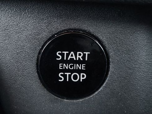 Used 2024 Nissan Rogue SV image 21