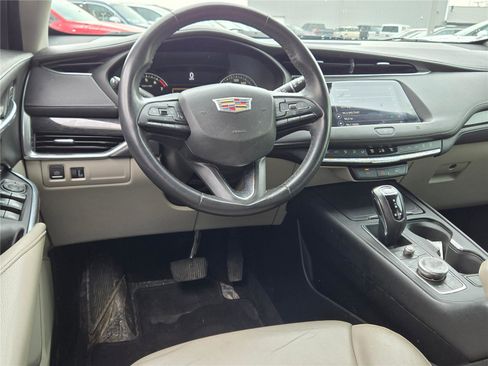 Used 2019 Cadillac XT4 Premium Luxury w/ Driver Awareness Package FWD image 16