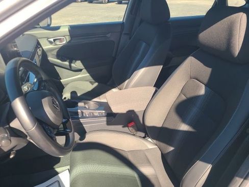 Used 2023 Honda Civic Sport image 12