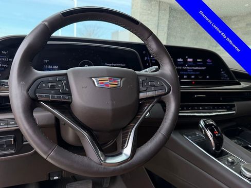 Used 2024 Cadillac Escalade ESV Sport w/ Touring Package image 11