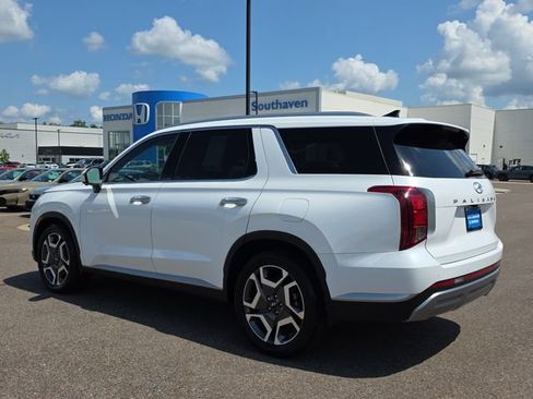 Used 2023 Hyundai Palisade SEL FWD image 5