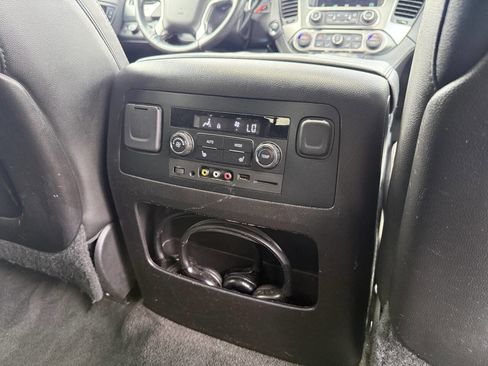 Used 2015 Chevrolet Tahoe LTZ AWD/4WD image 11