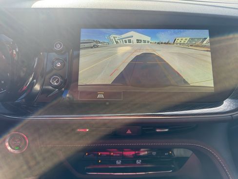 Used 2023 Buick Envision Preferred image 19