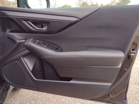 Used 2024 Subaru Outback Premium image 21