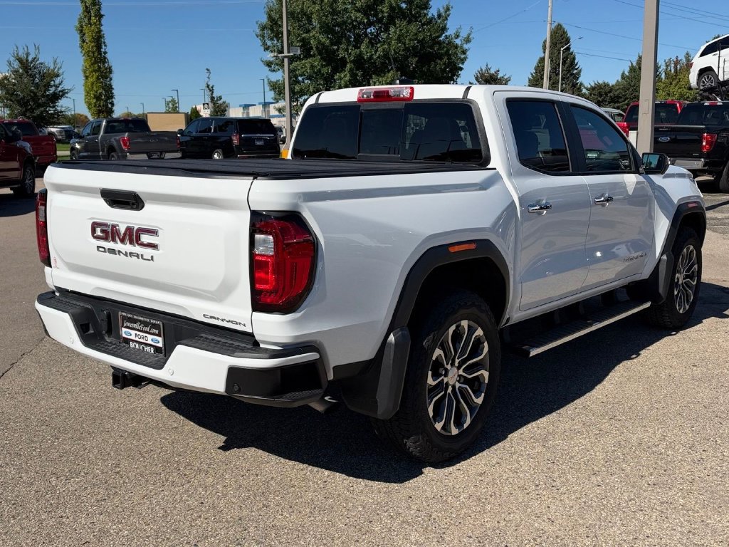 Used 2024 GMC Canyon Denali AWD/4WD image 5