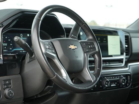 Used 2022 Chevrolet Silverado 1500 LT image 23