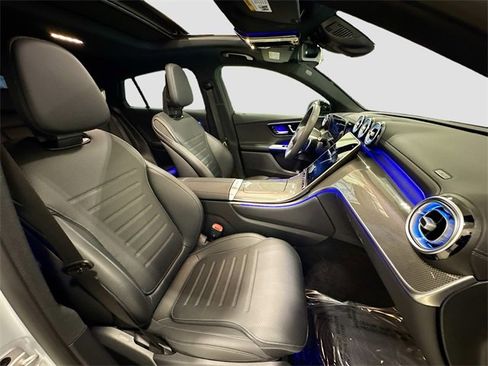 Certified 2025 Mercedes-Benz GLC 300 4MATIC image 30