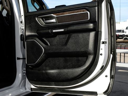 Used 2019 RAM 1500 Laramie image 48