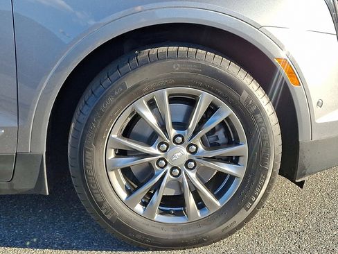 Used 2021 Cadillac XT5 Premium Luxury image 8