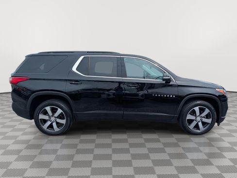Used 2020 Chevrolet Traverse LT w/ LT Premium Package AWD/4WD image 6