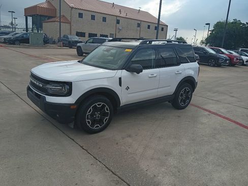 Used 2025 Ford Bronco Sport Outer Banks w/ Outer Banks Tech Package+ AWD/4WD image 1