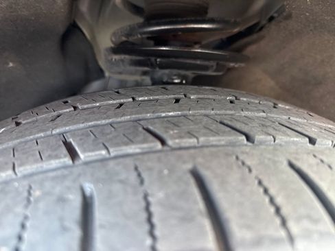 Used 2020 Ford Explorer Limited RWD image 30