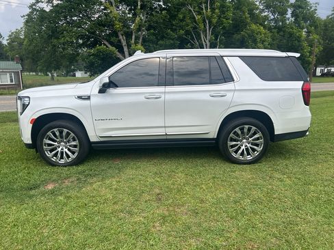 Used 2023 GMC Yukon Denali w/ Denali Reserve Package AWD/4WD image 8