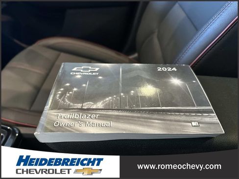 Used 2024 Chevrolet TrailBlazer RS w/ Convenience Package image 26