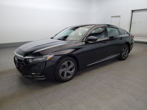 Used 2018 Honda Accord EX image 2
