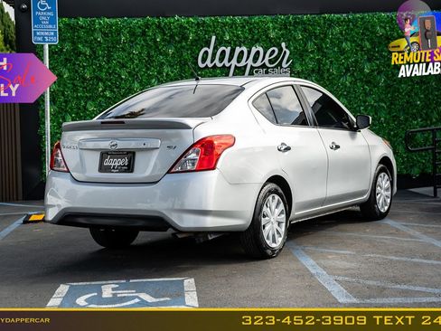 Used 2018 Nissan Versa SV FWD image 5