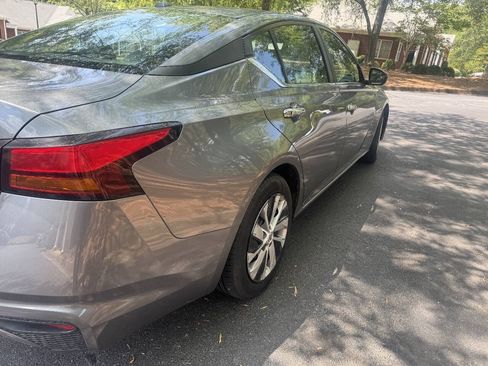Used 2020 Nissan Altima 2.5 S FWD image 6