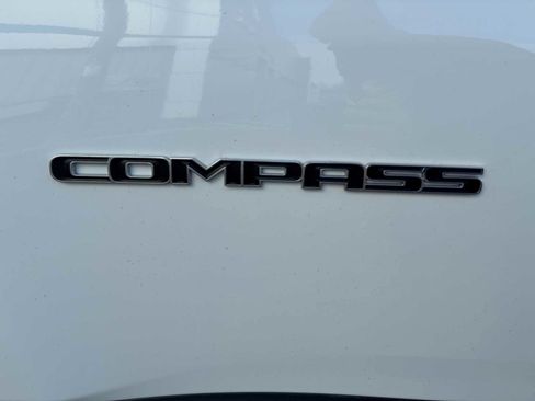 Used 2024 Jeep Compass Limited image 31