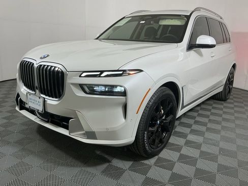 Certified 2023 BMW X7 xDrive40i w/ Premium Package image 2