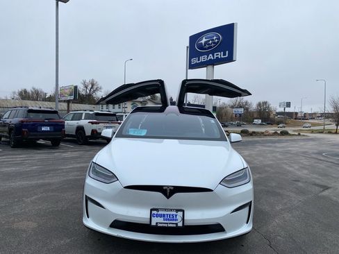 Used 2023 Tesla Model X AWD/4WD image 3