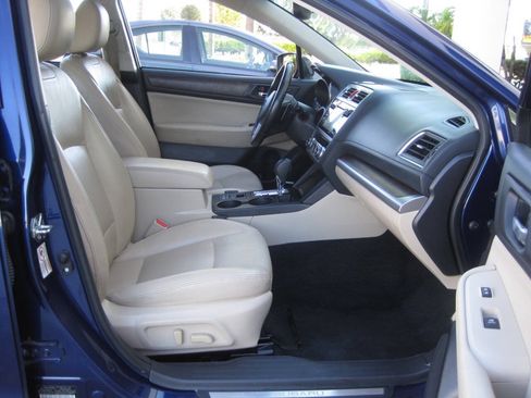 Used 2015 Subaru Outback 2.5i Limited AWD/4WD image 30