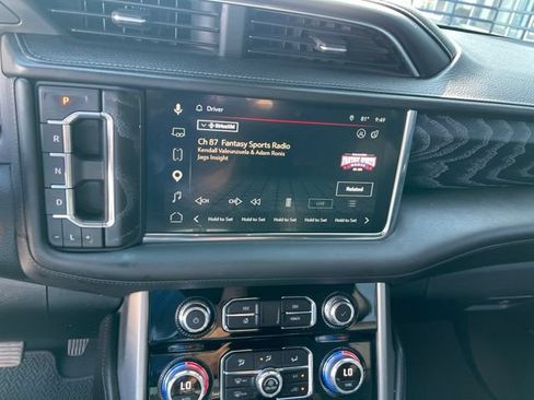 Used 2023 GMC Yukon Denali w/ Max Trailering Package AWD/4WD image 9