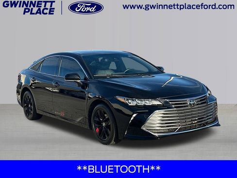 Used 2021 Toyota Avalon XLE image 3