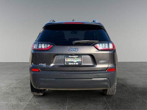 Used 2019 Jeep Cherokee Latitude Plus image 5