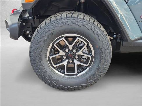 New 2026 Jeep Gladiator Rubicon w/ Steel Power Dome Hood Package AWD/4WD image 10