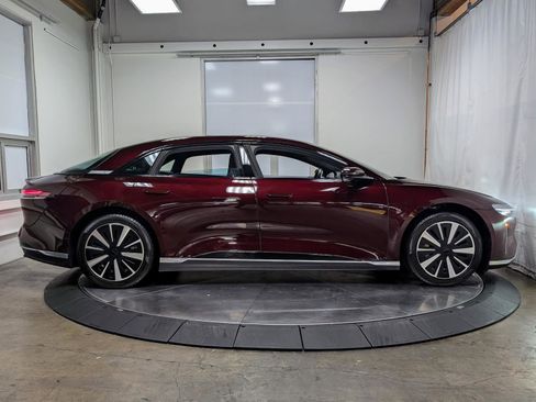 Used 2025 Lucid Air Pure image 9