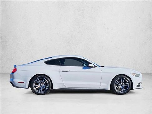 Used 2015 Ford Mustang Premium image 5