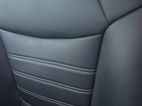 Used 2023 Toyota RAV4 XLE Premium image 25