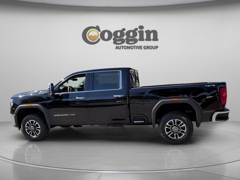 Used 2026 GMC Sierra 3500 SLT w/ SLT Convenience Package AWD/4WD image 3
